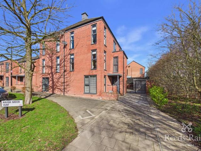 House for sale in Ledston, West Yorkshire