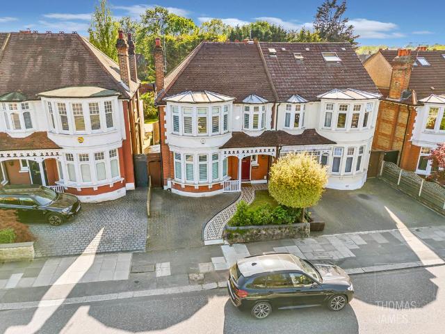 House for sale in Southgate, Greater London