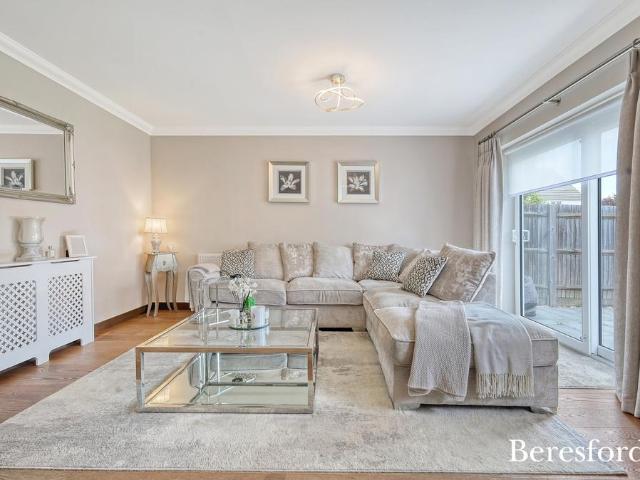 House for sale in The Elms, Brentwood