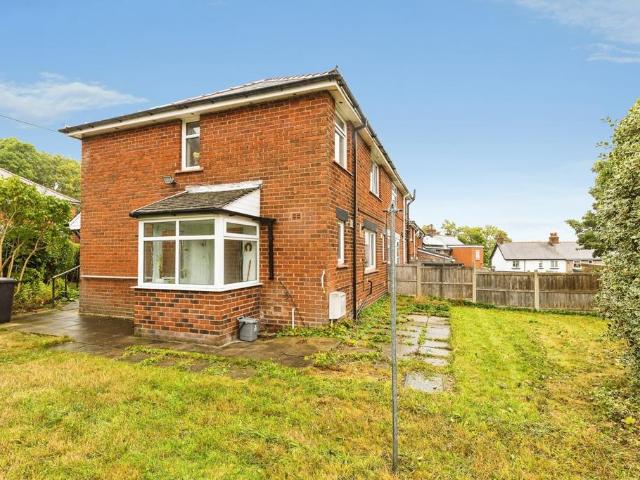 House for sale in Brymbo, Tanyfron