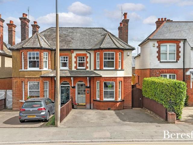House for sale in Pilgrims' Hatch, Navestock Side