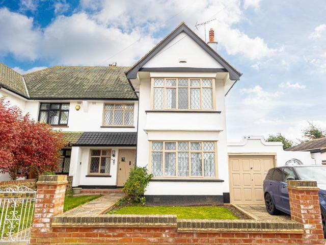 House for sale in Southchurch, Alton Barnes