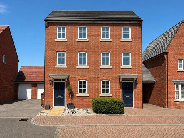 House for sale in Bushey