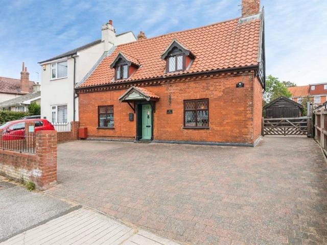 House for sale in Eastbridge, Suffolk