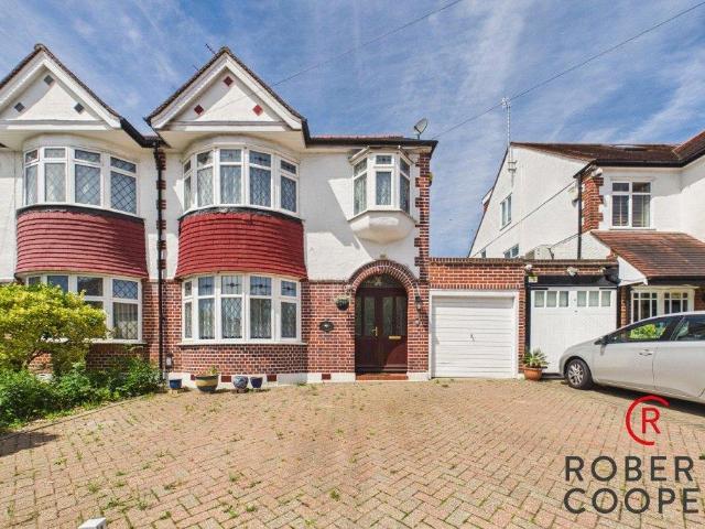 House for sale in Pinner, Greater London