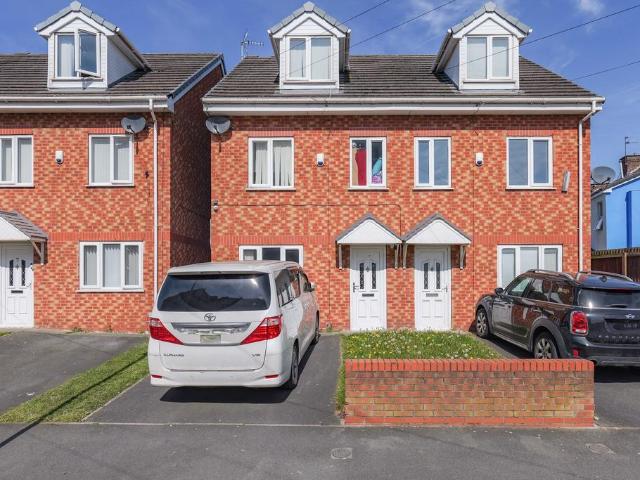 House for sale in Calderstones