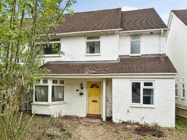 House for sale in Buckler's Park, Crowthorne