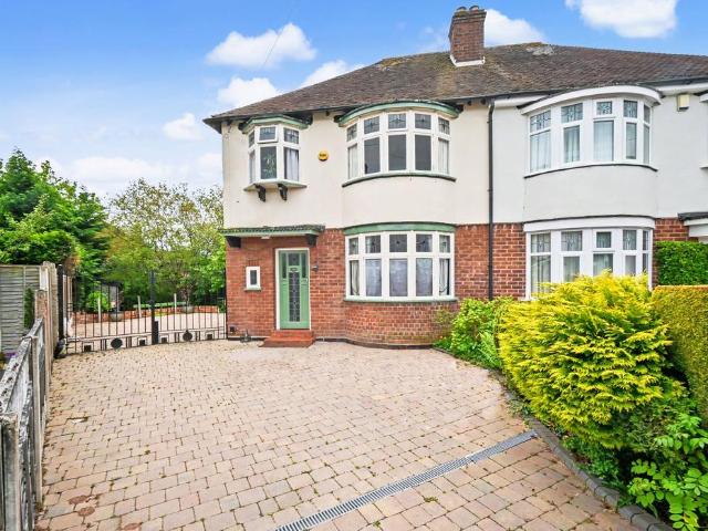 House for sale in Aldersley, Claregate