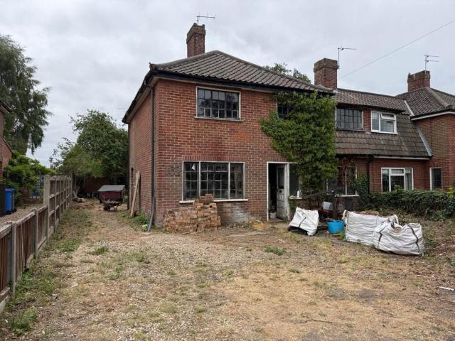 House for sale in New Catton, East Bank