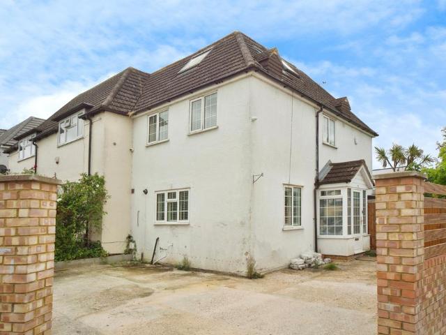 House for sale in Friern Barnet, Greater London