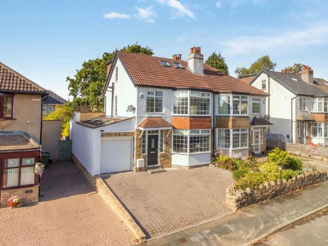 House for sale in Carr Manor, Leeds