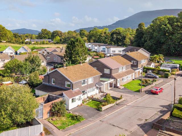 House for sale in Llanelly, Gilwern