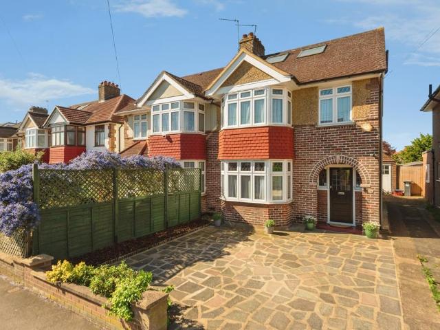 House for sale in London Borough of Hounslow, Greater London