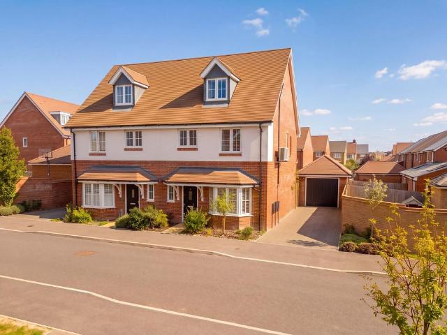 House for sale in Haddenham, Buckinghamshire