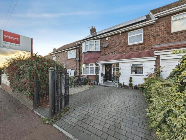 House for sale in Blakelaw, Newcastle upon Tyne