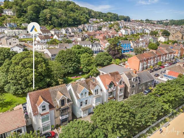 House for sale in Thistleboon, Mumbles ,the