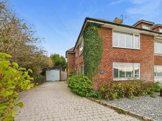 House for sale in Fishersgate, West Sussex
