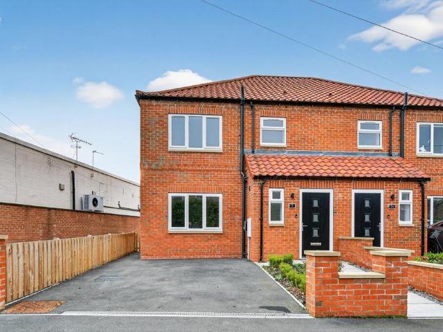 House for sale in High Field, York