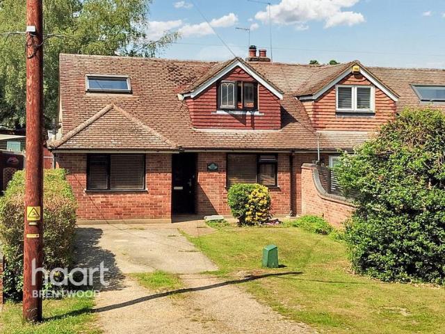 House for sale in Blackmore, Hook End and Wyatts Green, Navestock Side