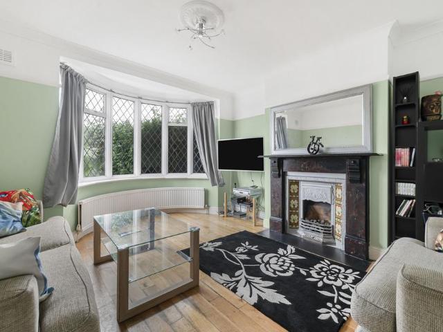 House for sale in West Wickham, Greater London