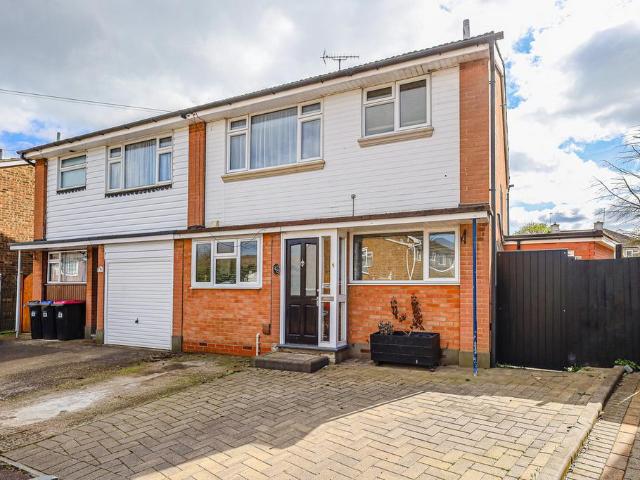 House for sale in Alton Barnes, Essex