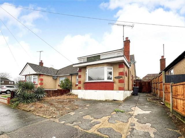 House for sale in Alton Barnes, Essex