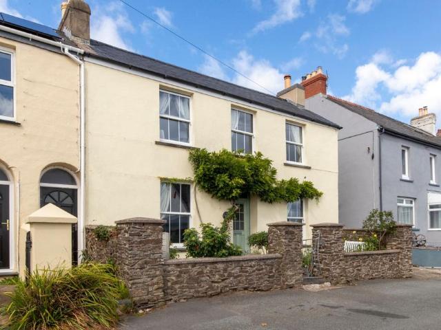 House for sale in Llanstadwell, Neyland