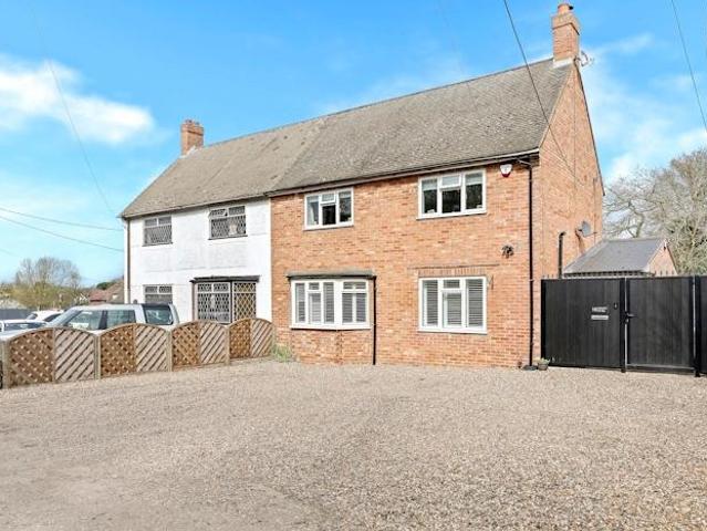 House for sale in Moreton, Epping