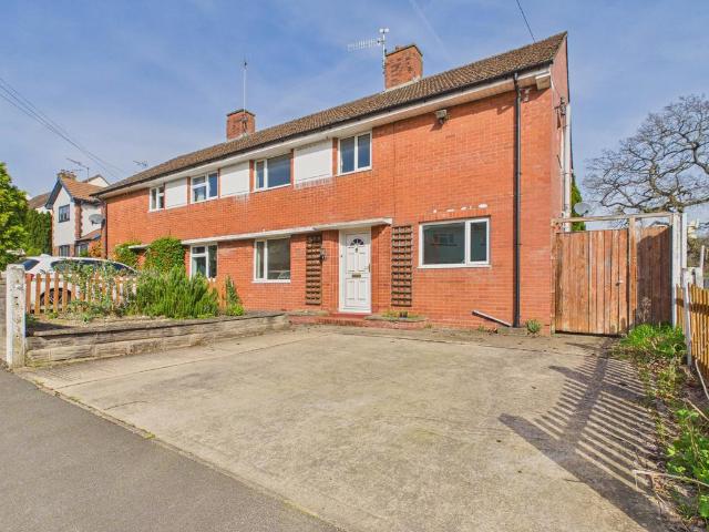 House for sale in Llanbadoc, Wales