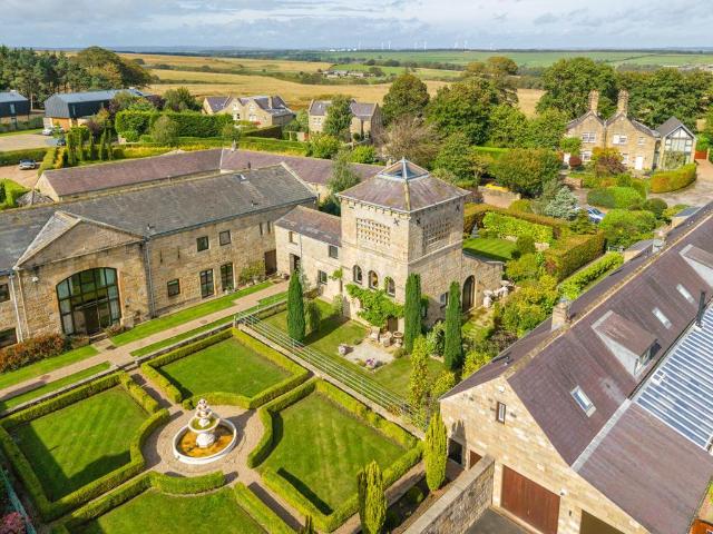 House for sale in Shaw Green, Beckwithshaw