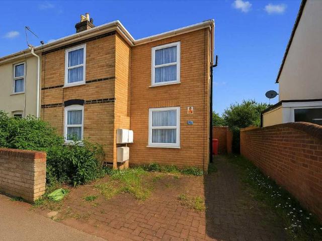 House for sale in London Borough of Hounslow, Greater London