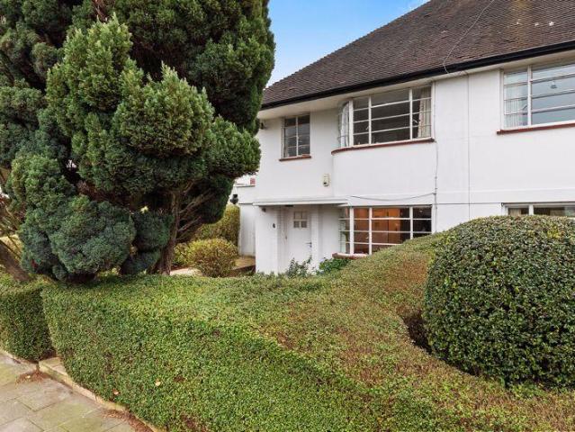 House for sale in Hampstead Garden Suburb, Greater London