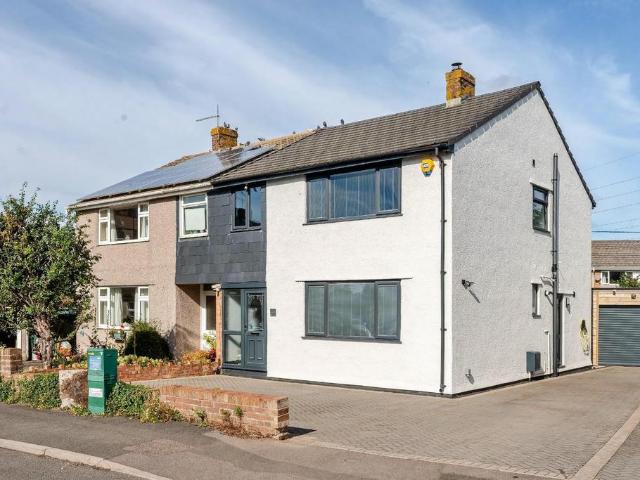House for sale in Cleeve, North Somerset