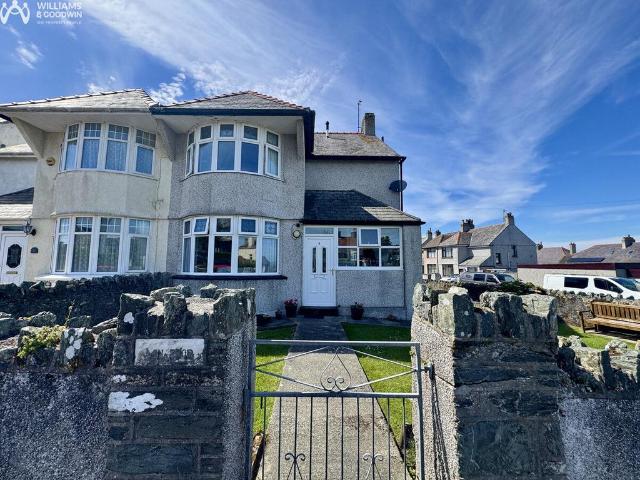 House for sale in Porth-y-Felin, Holyhead