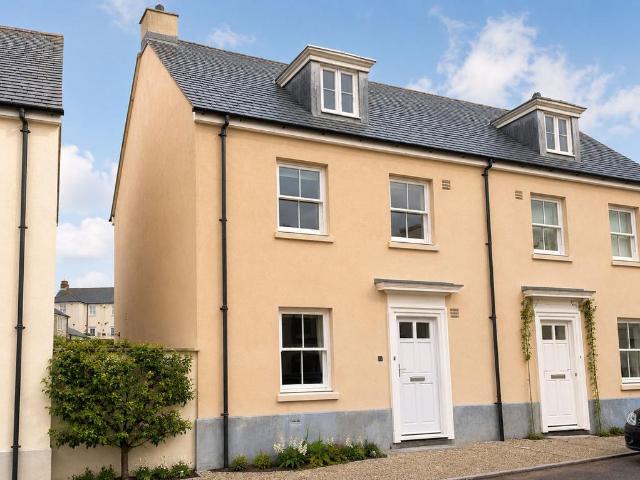 House for sale in Newquay, Cornwall