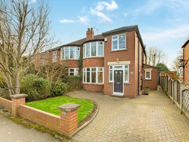 House for sale in Roundhay, West Yorkshire
