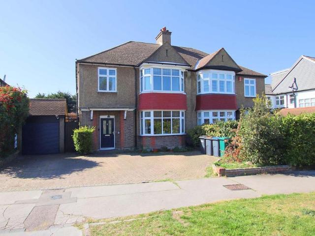 House for sale in London Borough of Croydon, Shirley