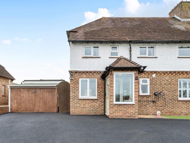 House for sale in Perryfields, West Sussex