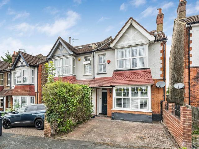 House for sale in London Borough of Croydon, Purley