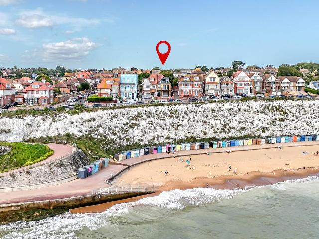 House for sale in Upton, Acol