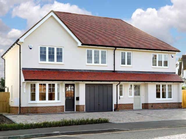 House for sale in Beaconsfield, Knotty Green