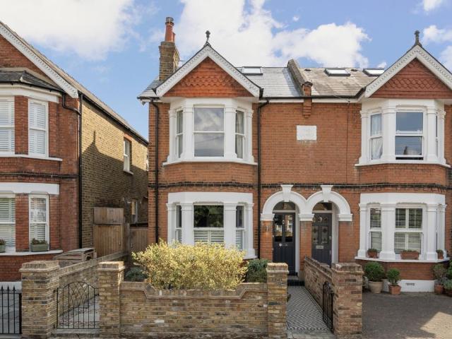 House for sale in Norbiton, Greater London