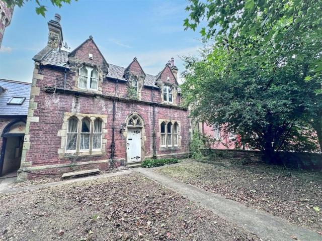 House for sale in Thorne, Doncaster