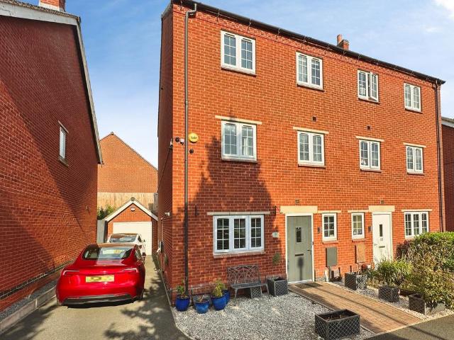 House for sale in Egginton, East Midlands
