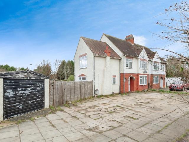 House for sale in Oadby, Leicestershire