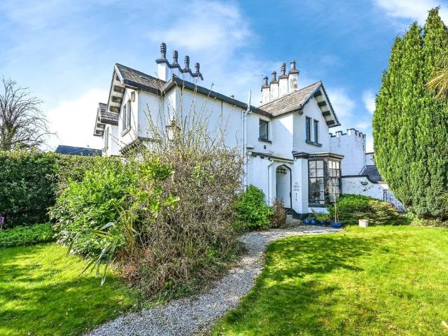 House for sale in Calderstones