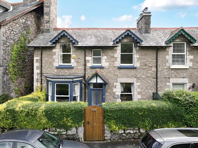 House for sale in Grange-over-sands