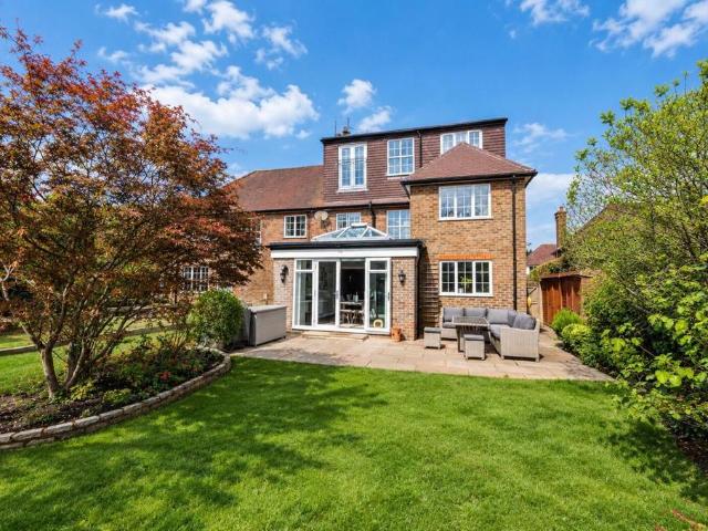 House for sale in Shalford, Westborough