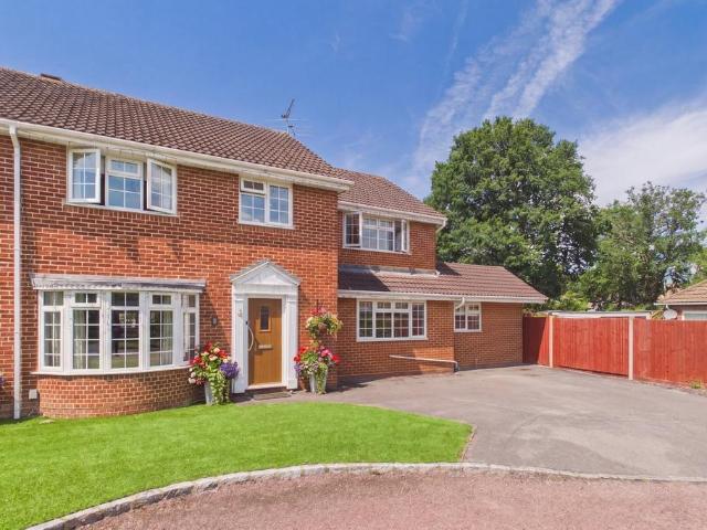 House for sale in Winnersh