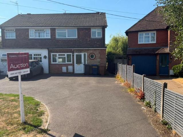 House for sale in Fole, Surrey